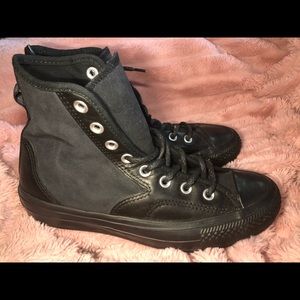 Black - Size 8 Converse - High Tops
